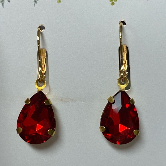 Red drop earrings - Picture 3 of 4